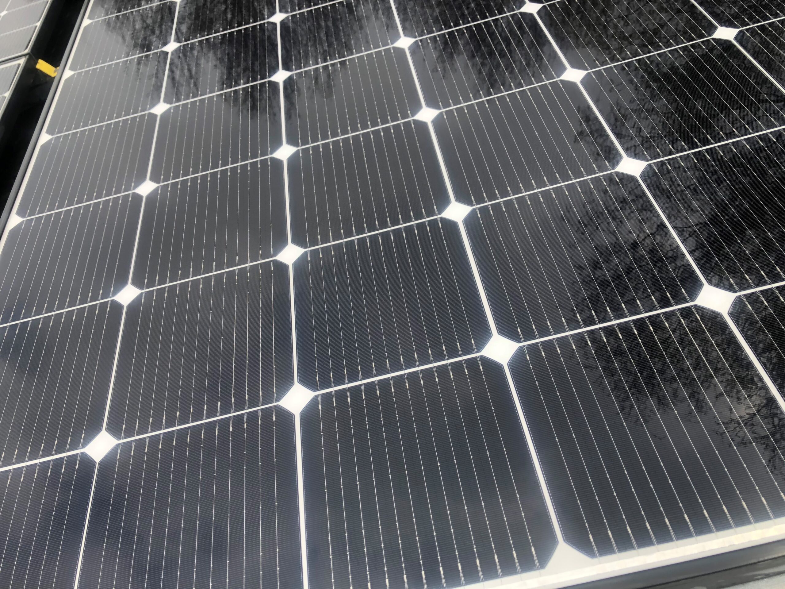 Glazenwasser Eindhoven en omstreken Zonnepanelen3 schoon Nuenen